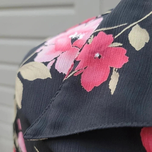 C.B Collections Women's Blouse 3/4 Sleeve Floral Black Red Semi Sheer Medium M - Picture 6 of 8